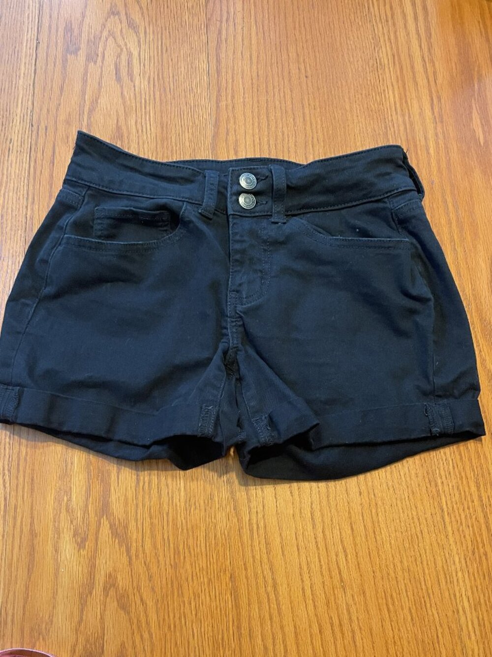 SO: Low-rise Midi Black Denim Shorts